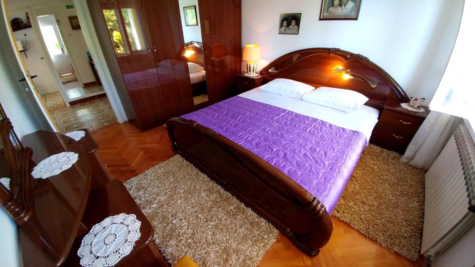 Apartments Ida & Miljenko Kaštela Pokoj fotografie