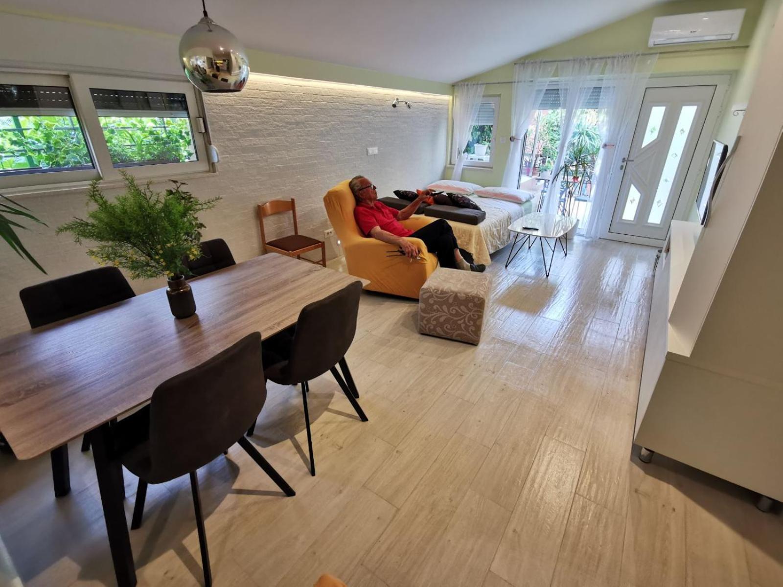 Apartments Ida & Miljenko Kaštela Pokoj fotografie