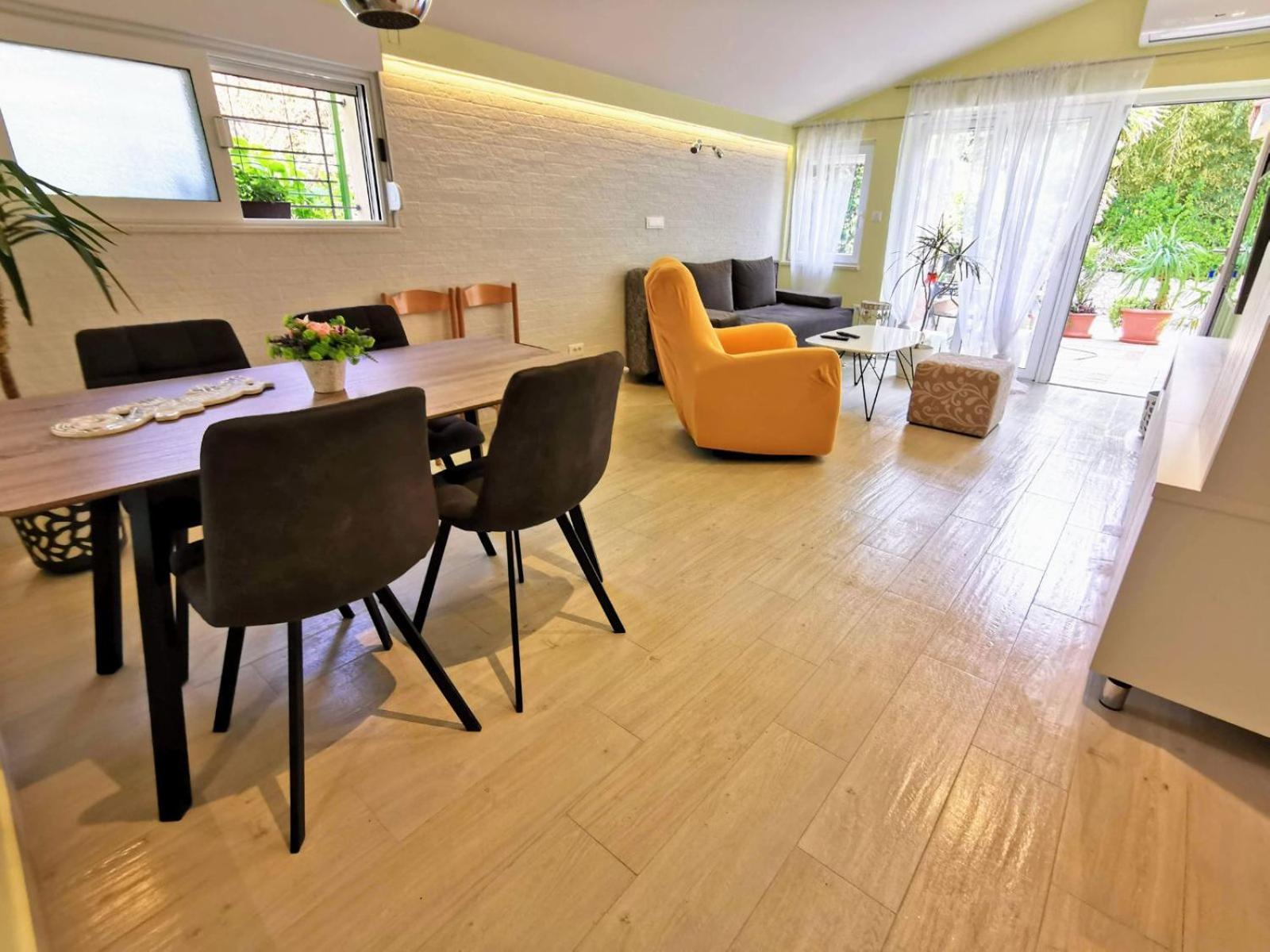 Apartments Ida & Miljenko Kaštela Pokoj fotografie