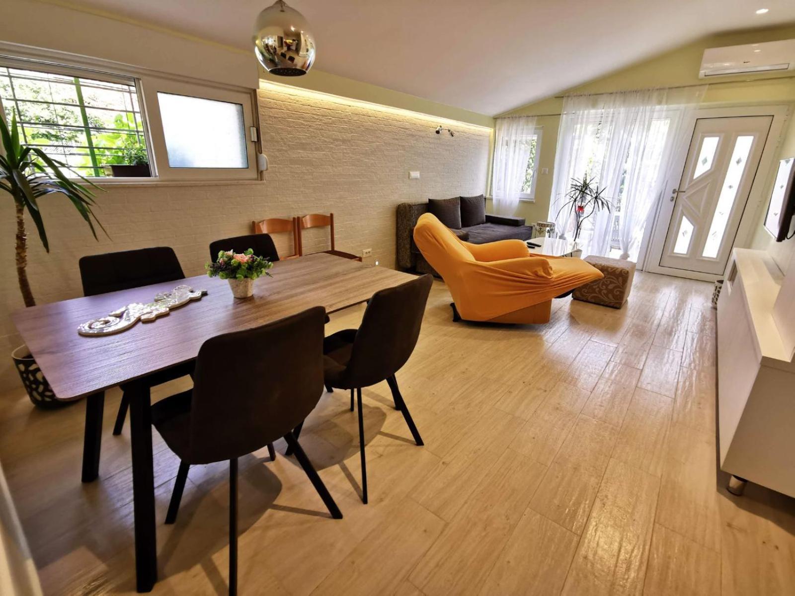 Apartments Ida & Miljenko Kaštela Pokoj fotografie