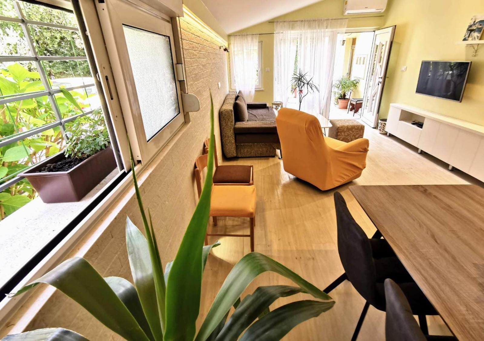 Apartments Ida & Miljenko Kaštela Pokoj fotografie