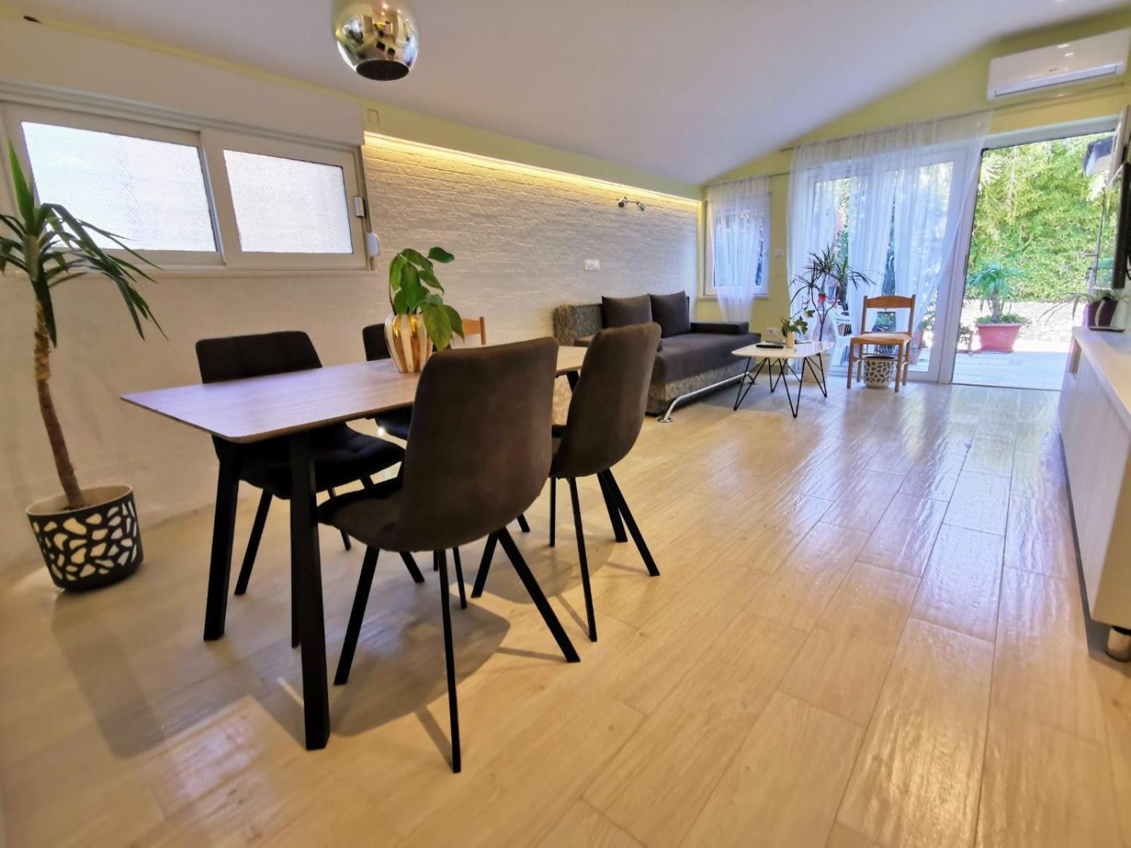 Apartments Ida & Miljenko Kaštela Pokoj fotografie